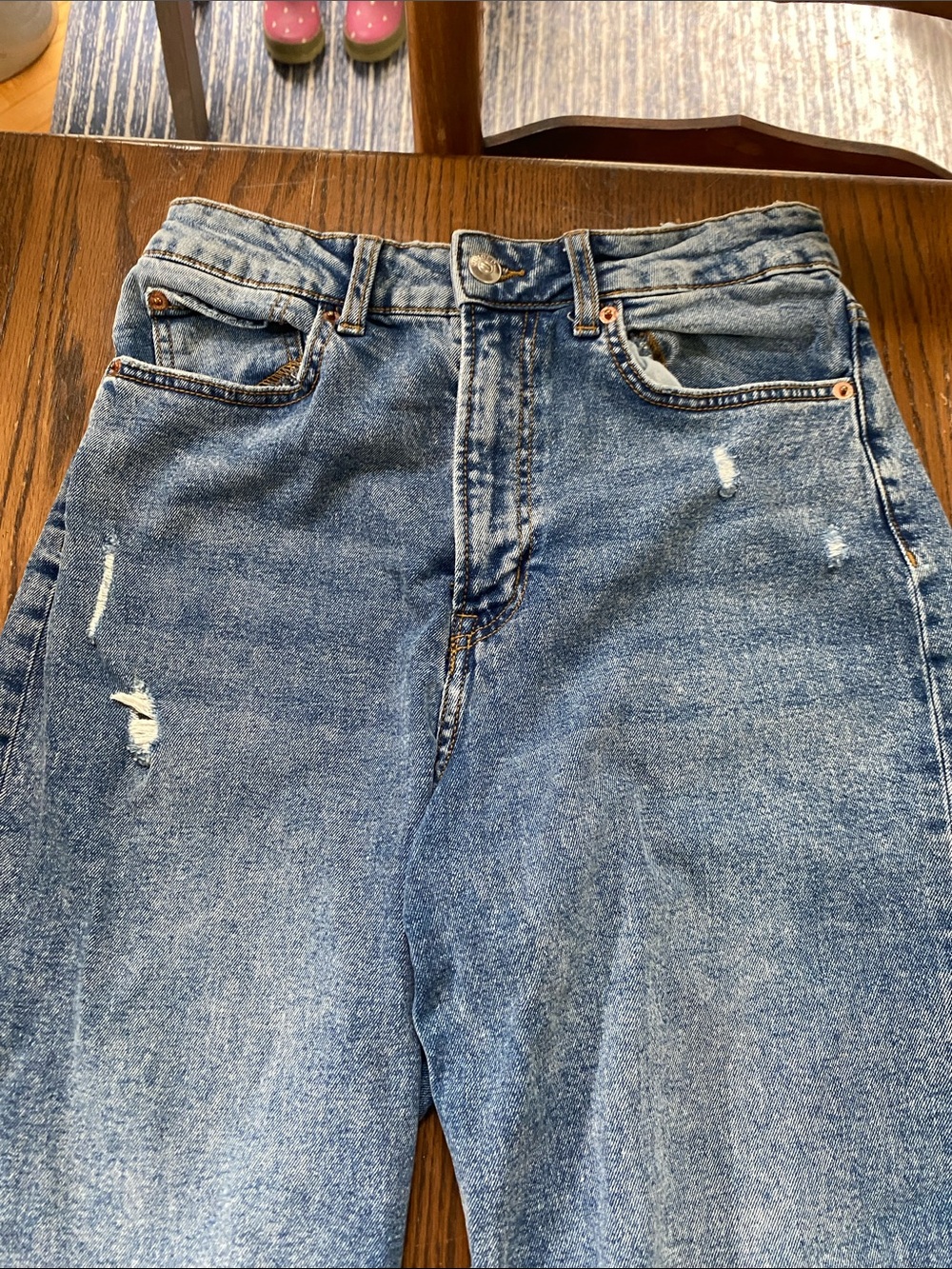 H&M divided women’s Light Blue Distressed Relaxed Jeans